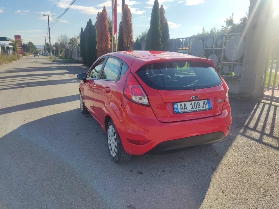 Ford Fiesta to rent in Tieana Albania _5